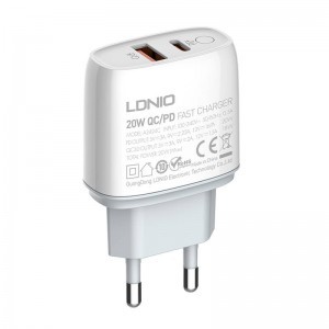 LDNIO A2424C USB + USB-C hálózati töltő adapter PD QC 3.0, 20W (fehér)