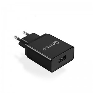 Ugreen hálózati töltő adapter CD122, 18W, QC 3.0, USB (fekete)